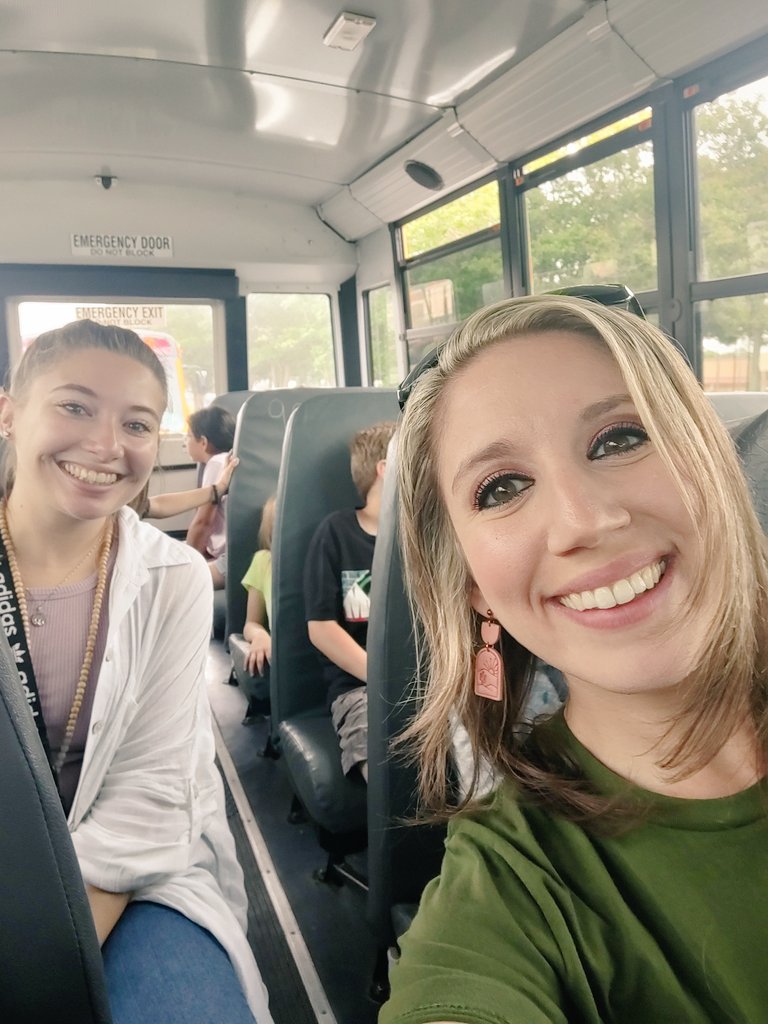 Amy Siverio tweet media