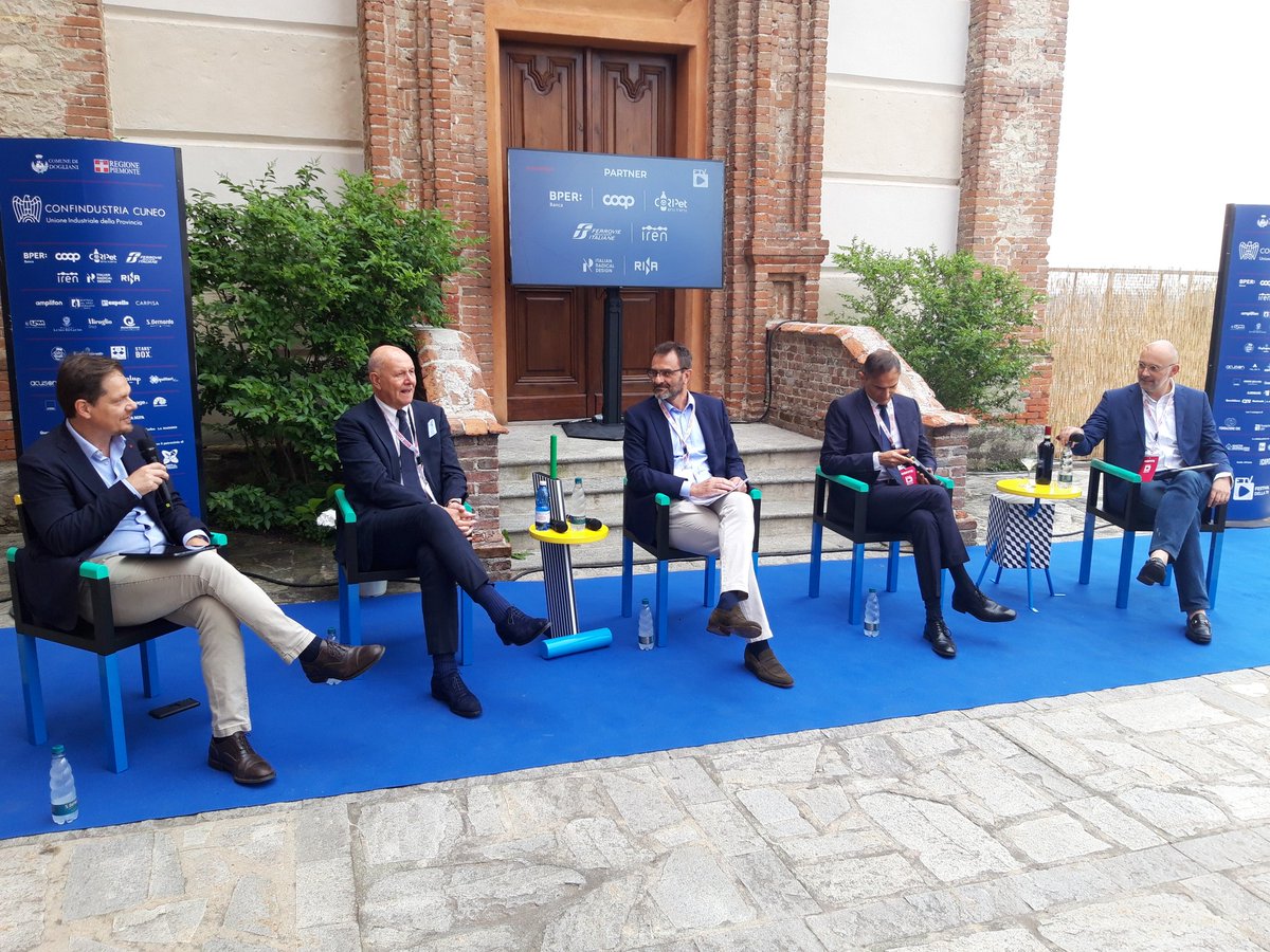 Al #FestivaldellaTv: COORDINATE GLOBALI PER UNO SVILUPPO SOSTENIBILE Marco Do, Carlo Ghirardo, Valter Lannutti, Mirco Leonelli con Andrea Bignami #MircoLeonelli #ValterLannutti #CarloGhirardo #MarcoDo @andrea_bignami @BPER_Banca @ITT_Inc @SkyTG24 @ConfindustriaCn