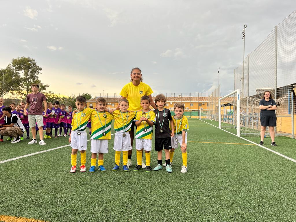 OficialUd's tweet photo. CLAUSURA DE LA LIGA BEBE. Nuestros grandes guerreros han pasado una temporada de 10... Sois los mas grandes de nuestra familia amarilla.....!!!

#adelanteconsolación 
#udconsolacion 
#since1980 https://t.co/uPes6SnyGh