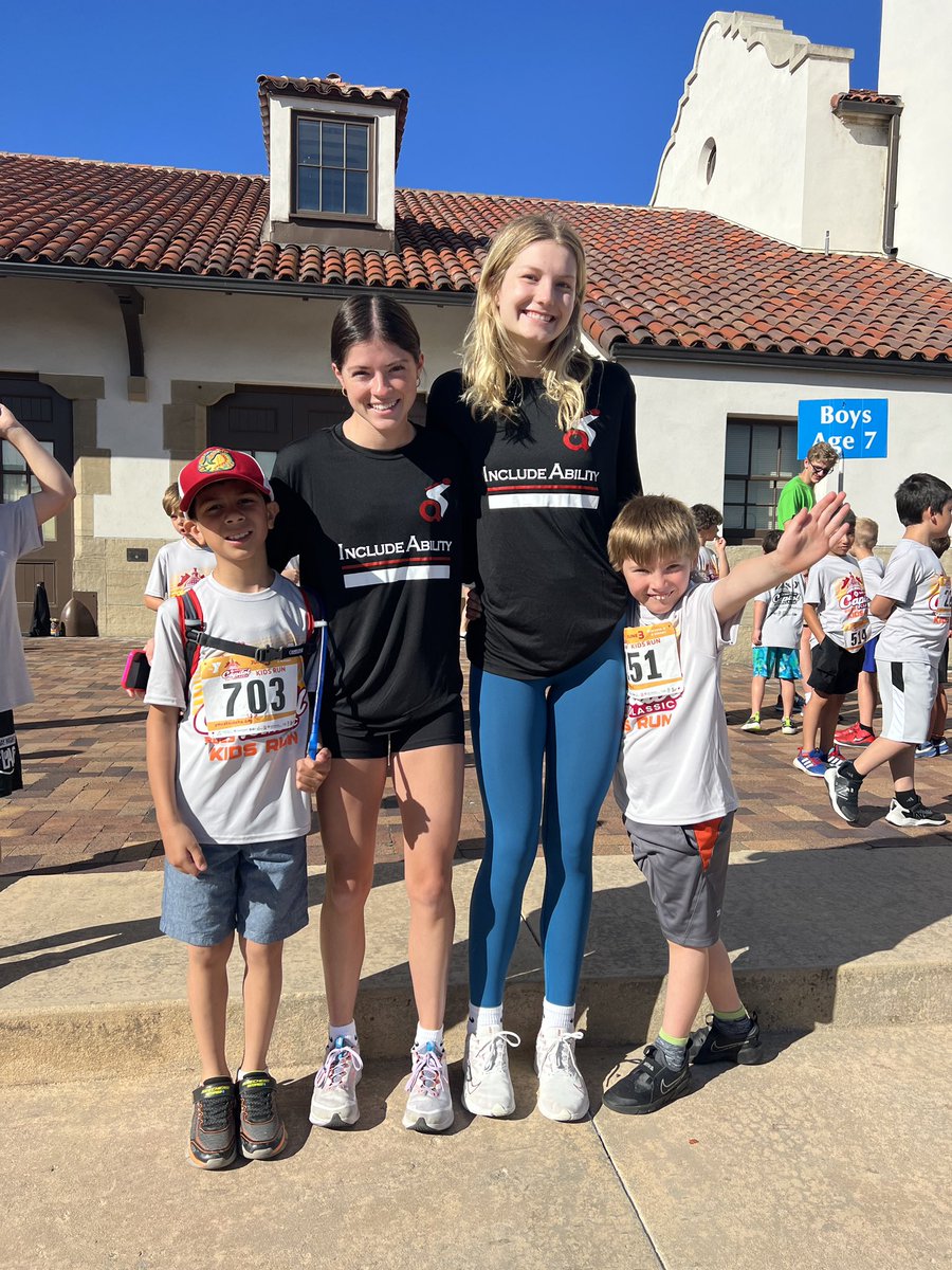 BrydgesCoach's tweet photo. Our @BraveHoops are excited to be part of the #includeability portion of the Capital Classic Kids Run today! https://t.co/Iyje1Izh2f
