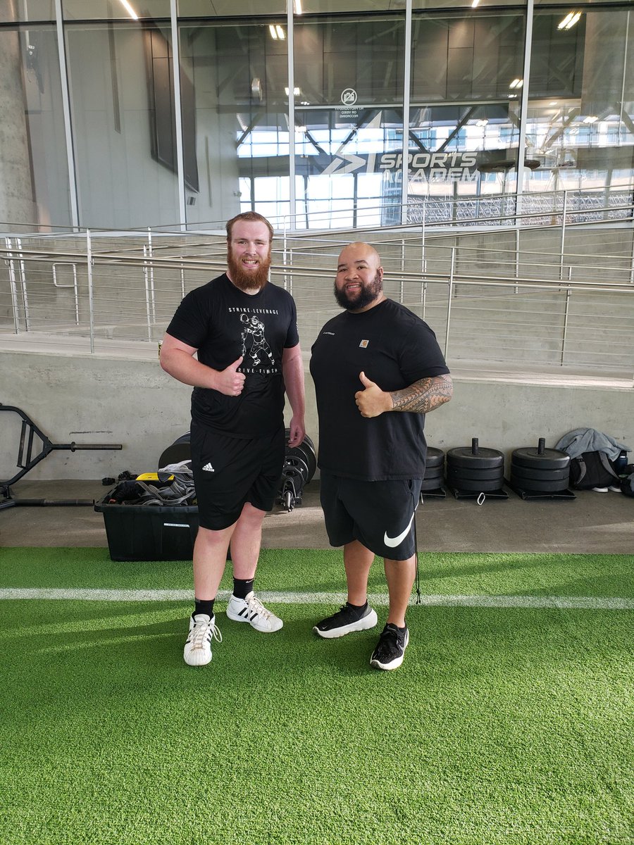 Was blessed to train with @OLMasterminds @BigDuke50 for the week! Fixed some flaws in my game & taking lessons back to @MOStateFootball. #StrikeLeverageDriveFinish