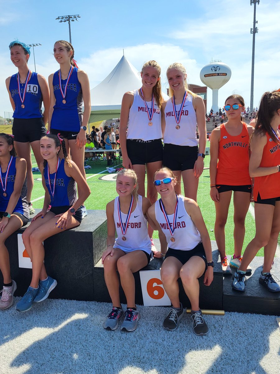 MilfordTandF's tweet photo. 🚨SCHOOL RECORD ALERT🚨The 4xGreat team of Grace Harkenrider, Audrey Verkerke, Brooklyn Wolcott &amp; Jacie Remtema set a new SCHOOL RECORD of 9:18.83 in placing 6th at the @MHSAA D1 State Finals! 🥉#FordTough #MilfordPride https://t.co/ZwxMdJUHMu