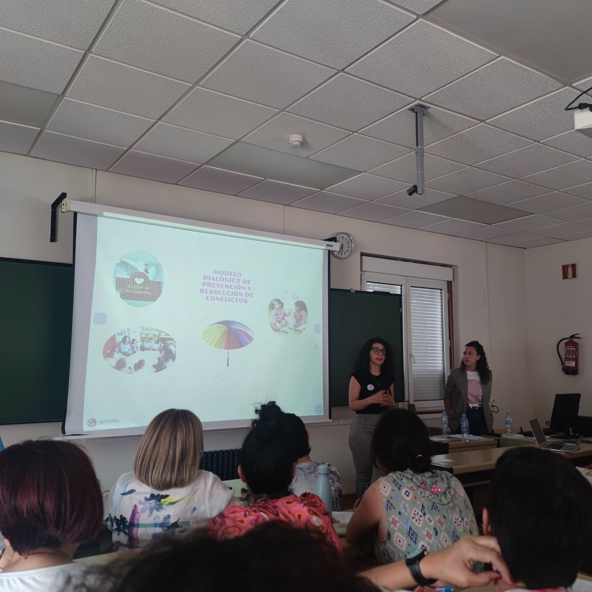 CEIP Caballero de la Rosa exponiendo el Modelo Dialógico de Prevención y Resolución de Conflictos en el XI Encuentro Internacional de CdA. Evidencias científicas para la mejora de la convivencia 🌹