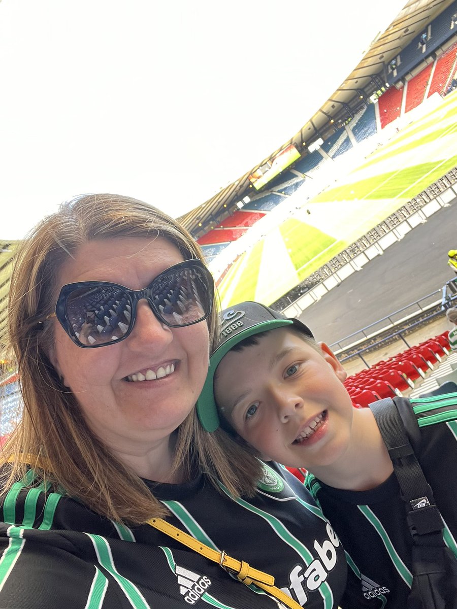 PeeblesNicola's tweet photo. @CelticFC @ScottishCup 

Our first Scottish Cup Final match 💚💚💚

#AuntieandNephew https://t.co/7lsQL0SBji