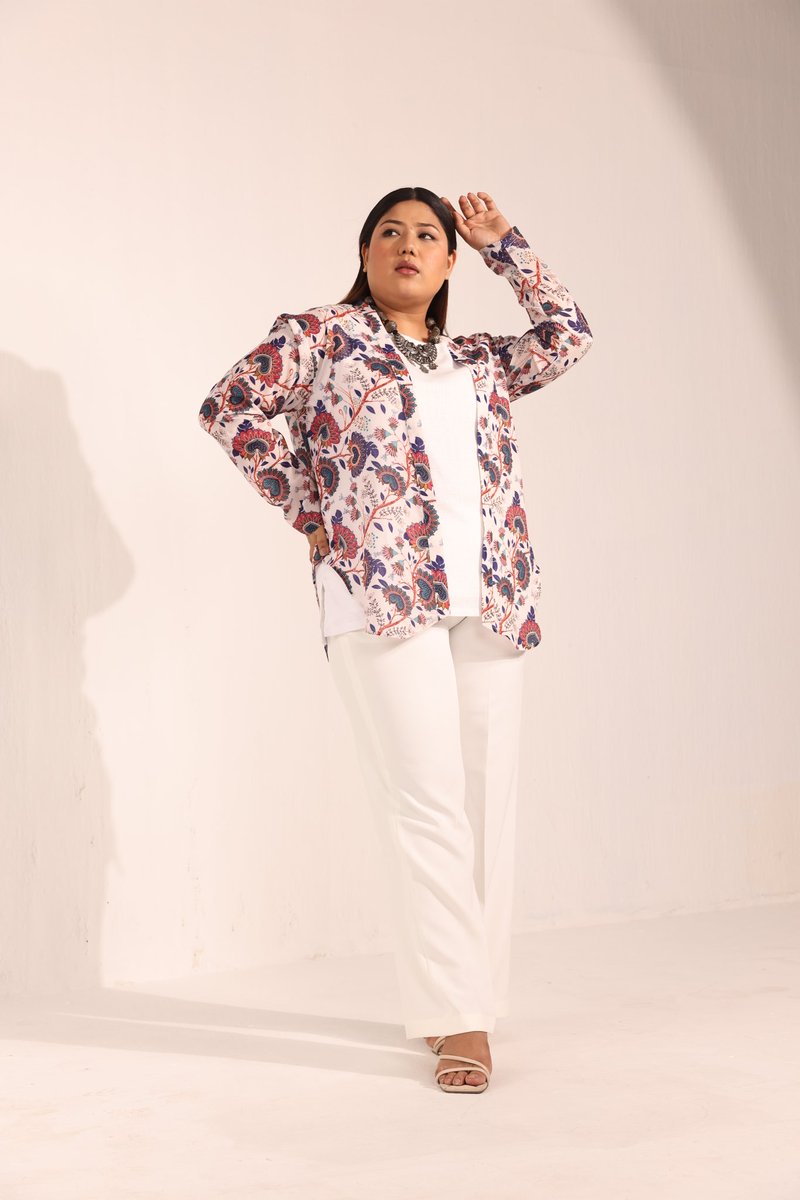 SutraPower's tweet image. Wear Your Power, Embrace Your Strength! 
. 
. 
#summerfashion #summervibes #whiteflare #flaretop #powersutra #fitsforyou #everyBODY #fashionbrand #powerdressingwomen #powerdressing
#powerdress