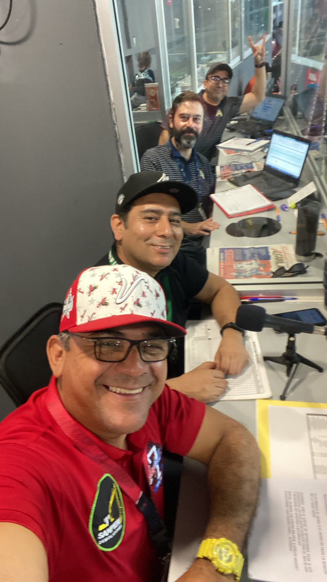 Edgar Ochoa tweet media