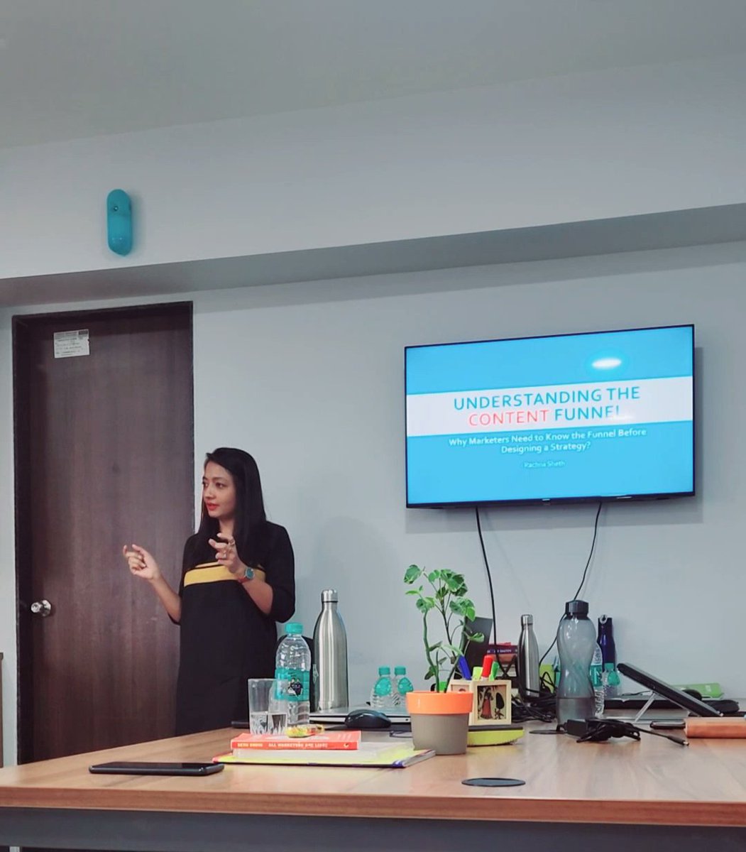 Writer_Rachna's tweet photo. Today, I delivered a session on #ContentFunnel to the amazing marketers @digicobweb.
The #session was truly engaging as all the marketers were involved equally learning about the #contentmarketing lifestyle.
Thank you @AmitHPanchal for this amazing opportunity! 👏 https://t.co/K5dH9uWaUg