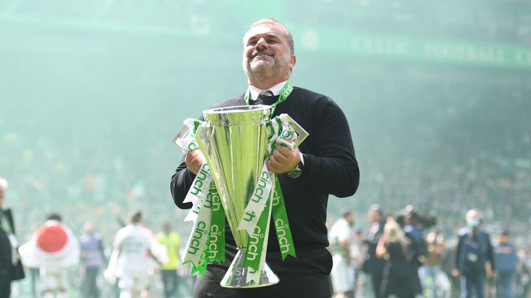 Champions_67's tweet photo. Thanks for everything big man. Thanks for taking us from an utter shit show to making us Kings again.
Thanks for the wonderful football.
Thank you for giving us our pride back.
Thank you for wiping the floor with Rangers.
Good luck for the future 🍀 https://t.co/8DmqadsKY2