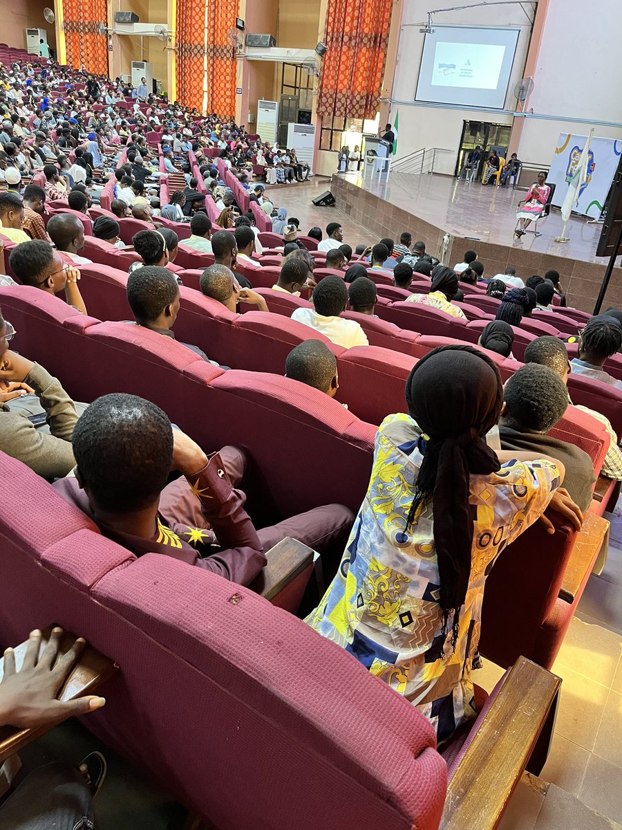 malhubng's tweet photo. We are here when it matters most, supporting and empowering students to acquire tech skills. 

@gdsc_unilorin #CareerFest was a huge success. The Ilorin tech ecosystem is rapidly growing. 

We look forward to more insightful campus programs. https://t.co/SkKt2whE36