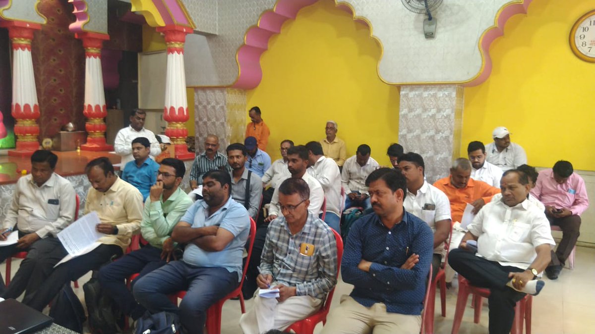 SG_HJS's tweet photo. मंदिरात #वस्त्रसांहिता लागू करणे म्हणजे मूर्खपणा म्हणून  हिंदु संस्कृतीचा द्वेष करणाऱ्यांना नागपूर,अमरावतीनंतर नगर जिल्ह्यातील श्री विशाल गणपती मंदिरासह  16 मंदिरांमध्ये आजपासून वस्त्रसंहिता लागू करूनच  उत्तर - #महाराष्ट्र_मंदिर_महासंघ
@HinduJagrutiOrg 
@Rajput_Ramesh @Ramesh_hjs https://t.co/Zvk6IZhy2Z