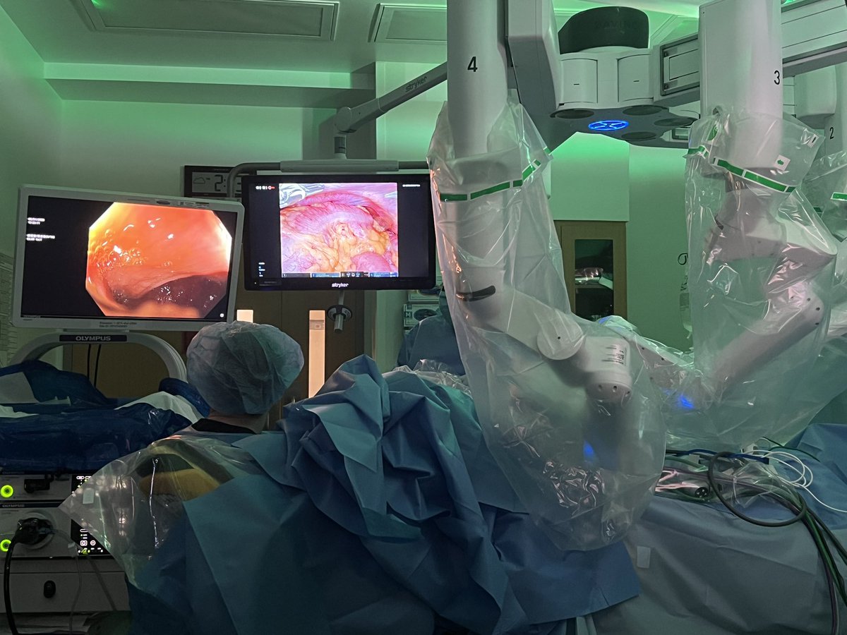 ClaraTellezM's tweet photo. My observership at #HoustonColon has been an amazing experience, both professionally and personally. Grateful to @ehaasmd and his team for their warm welcome. Excited to return home to @ccr_mar @hospitaldelmar and continue my training as a colorectal surgeon! https://t.co/CsYhr4KouV