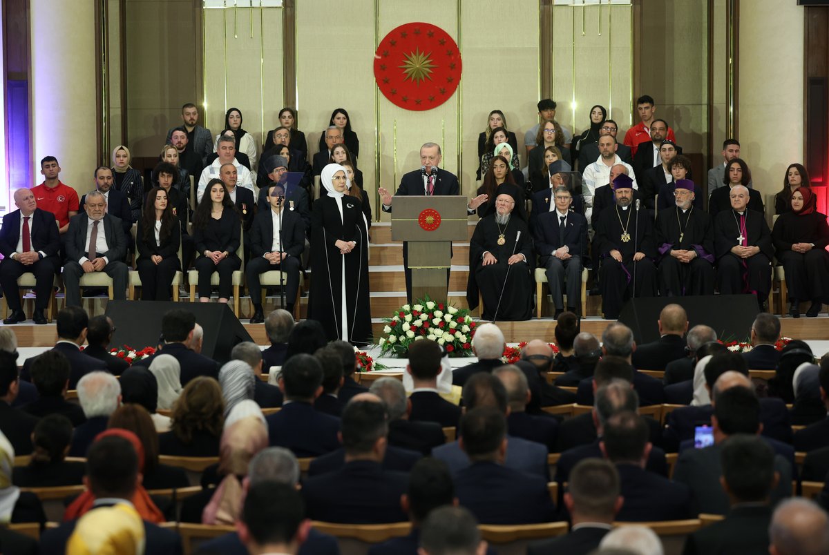 5 sene daha Türkiye’ye ve Türk milletine hizmet etme şerefine nail olduk.

Bu ulvi görev, uğruna ve yoluna ömrümü adadığım milletime, gönül coğrafyamızın her yanına ve insanlığa hayırlı olsun.