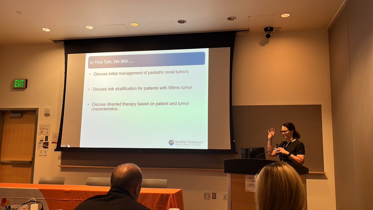 cost_nicholas's tweet image. @KieranKathleen getting day 2 of #PAYAUroOncCourse started with a session on Renal Tumors! #Wilmstumor #rcc @PedsUroOnc