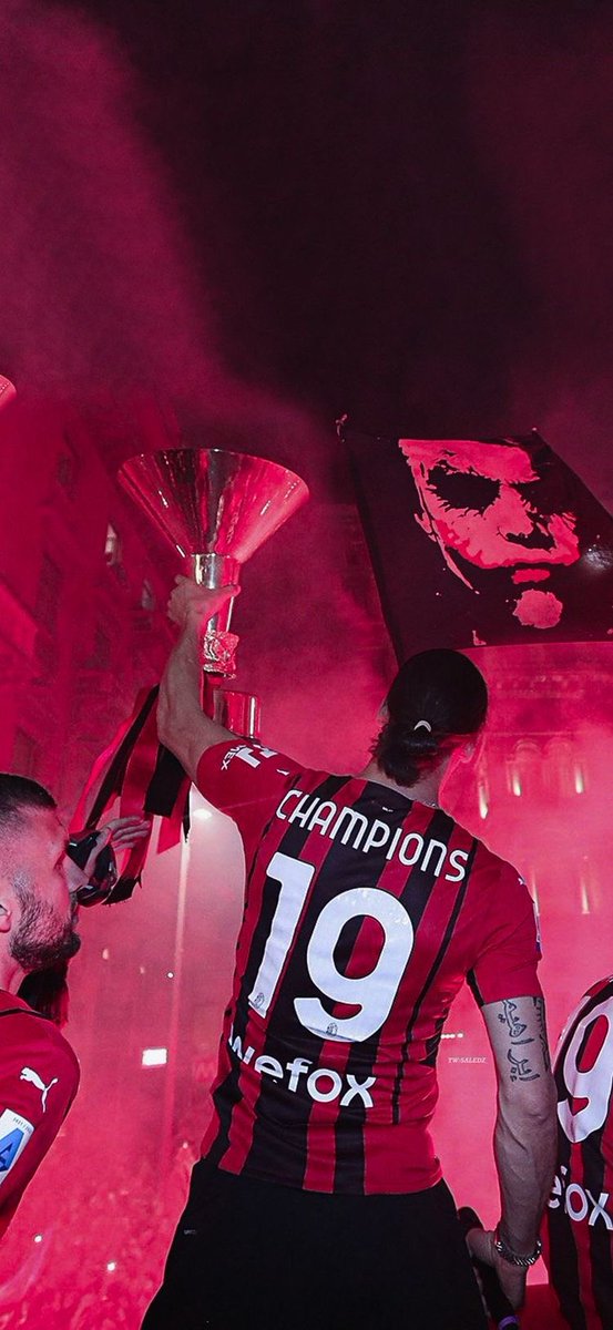 rossonerifreak's tweet photo. HE  CAME. HE CONQUERED.
HE CAME BACK. HE CONQUERED AGAIN.
GRAZIE, KING. 
ZLATAN UNO DI NOI. 
🇸🇪1️⃣1️⃣🔴⚫ https://t.co/zDAVhmYDDs