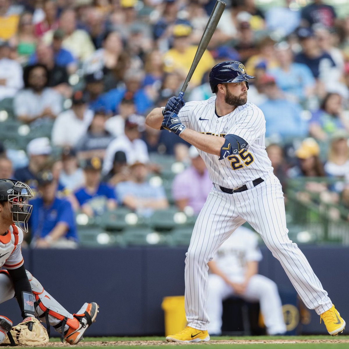 Brewers's tweet photo. 1B Darin Ruf placed on the 10-day injured list with a right knee laceration. 

OF Tyrone Taylor placed on the 10-day injured list with a right elbow sprain, retroactive to June 2. 

OF Blake Perkins recalled and 1B Jon Singleton selected from Triple-A Nashville. https://t.co/8EN9S3ZfhI