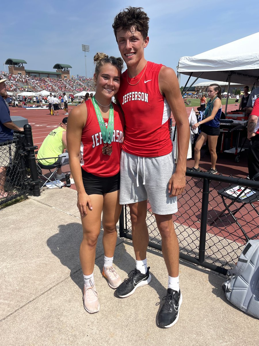 Delphoscats's tweet photo. Congratulations to @TemanTrent who finished 9th in the state for the 400m dash! Great season Trent! https://t.co/3mvXz9Ifgf