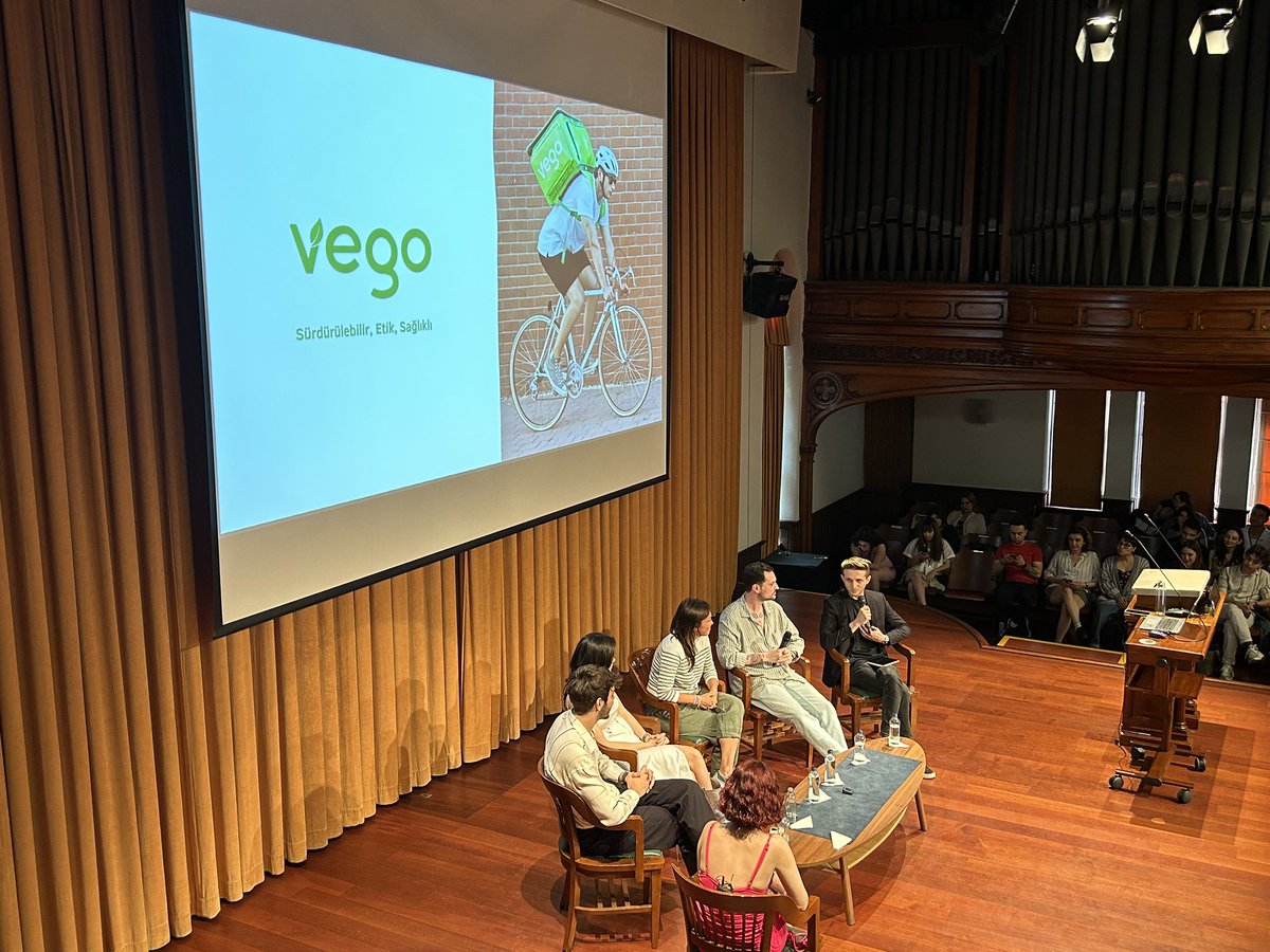 getvego's tweet photo. Bugün Boğaziçi Üniversitesi Vegan Zirve’deydik 🌿 Tüm @bounveg ekibine ve katılımcılara teşekkür ederiz 🫶🏻 https://t.co/HOrXhJZrKN