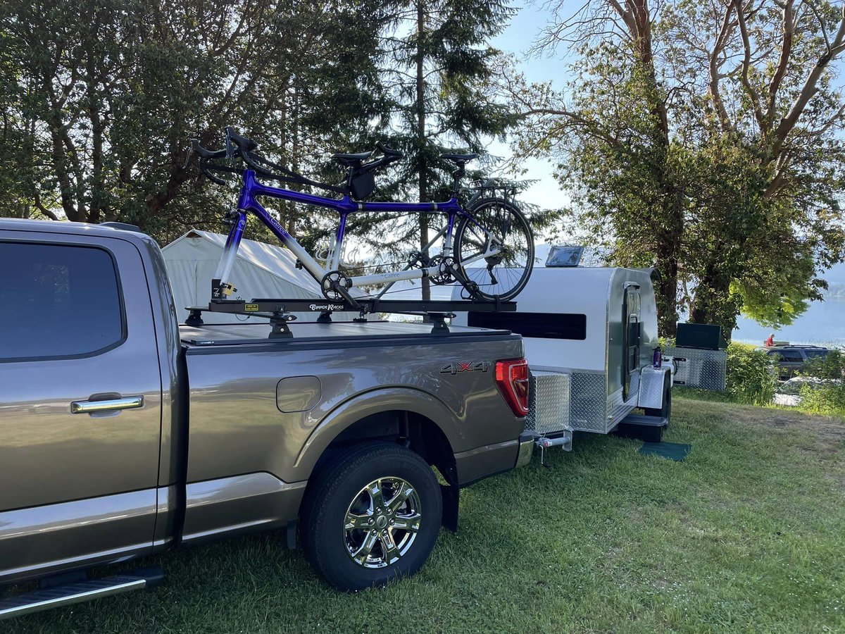 ColoTeardrops's tweet photo. Thanks Paul G.: "Memorial Day weekend on the #OlympicPeninsula with our Mt Massive. We were camped at the edge of #SequimBay with a beautiful water view."
#campbetter #mycoteardrop #adventure #offroadtrailer #teardropcamping #teardroptrailer #teardropcamper #camping #PNW https://t.co/1R3BVRTCWP