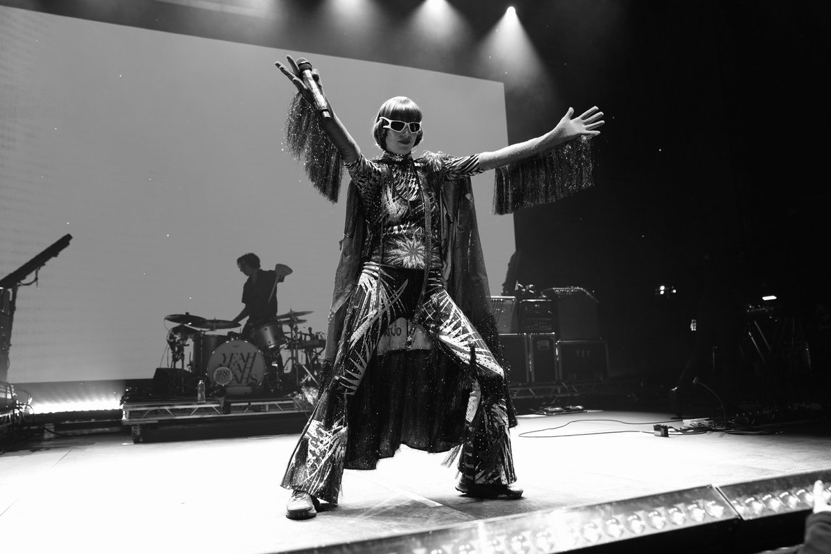 PhotoBarlow's tweet photo. Off to a good start with Summer Concert Coverage. Link: https://t.co/TGmw83lCRg https://t.co/kTxdGfCZTy