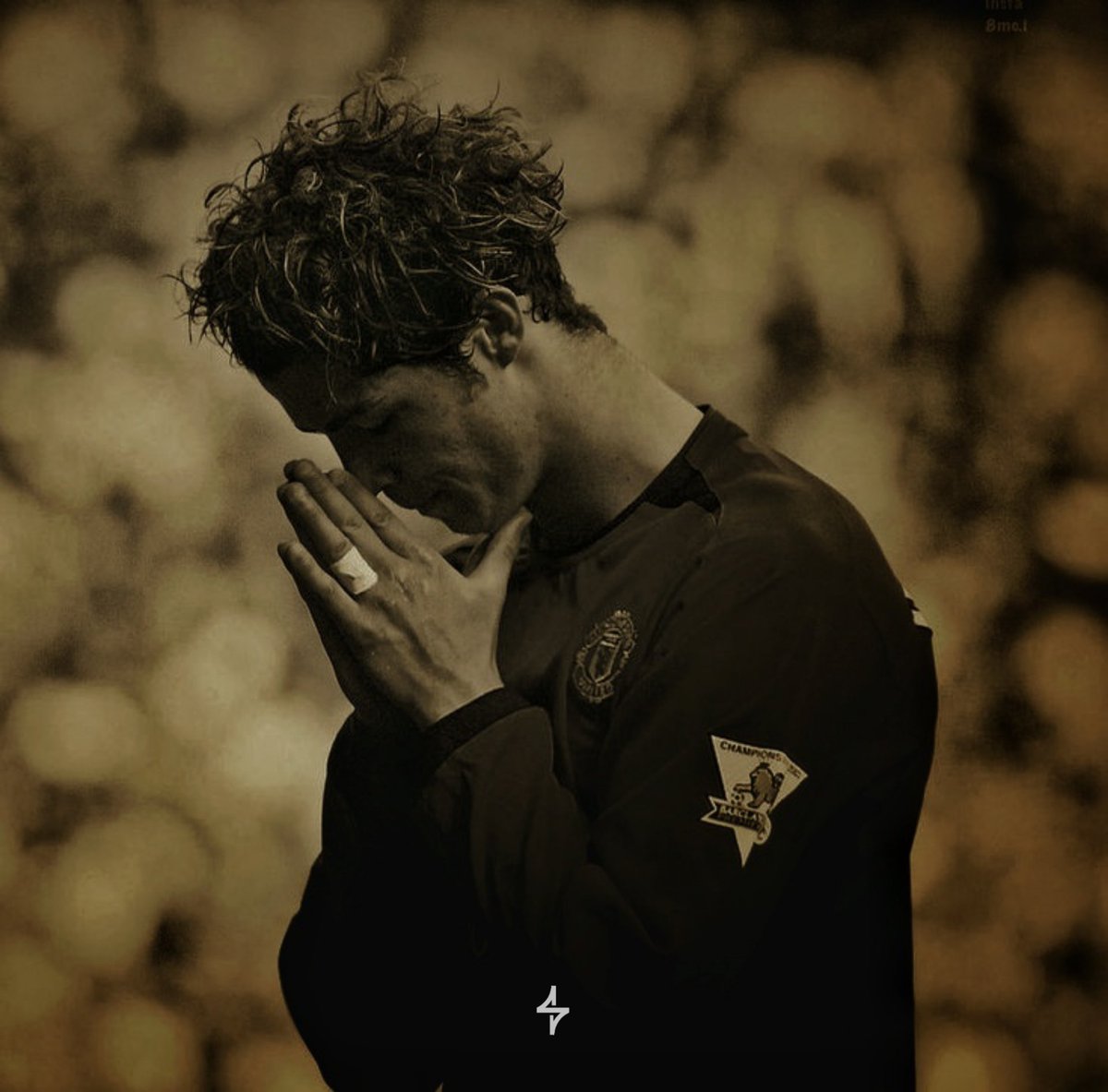 crisxtreme07's tweet photo. Sleep well now Ten Hag https://t.co/qQWkMN1OCt