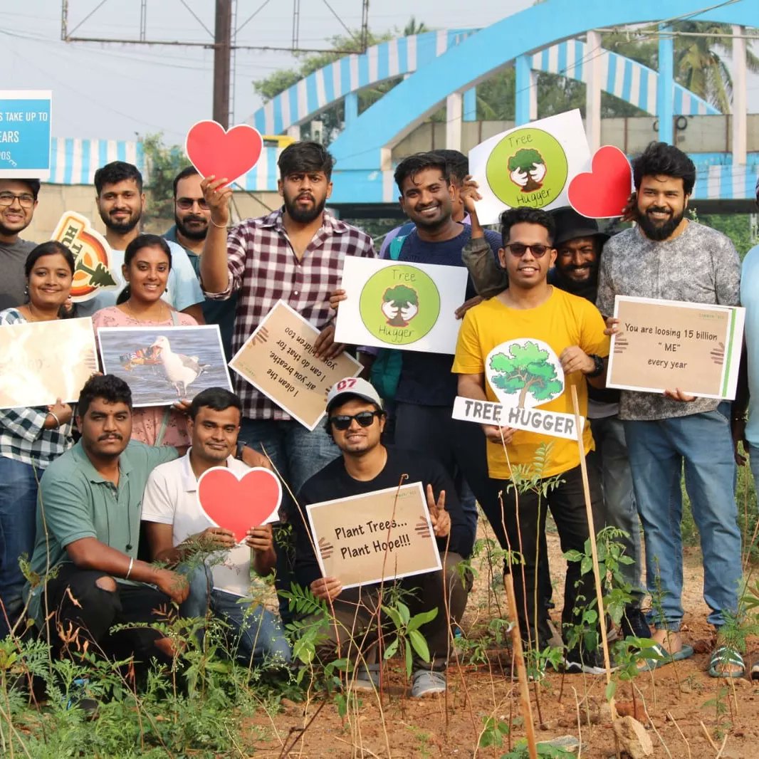 OfficialBSENS's tweet photo. Our Being Social-Ek Nayi Shuruaat volunteers planted 250 plants today.🌳🌲🌴

Dil se thank you to each one who participated today and planted the saplings. https://t.co/ADX4He0Mhe