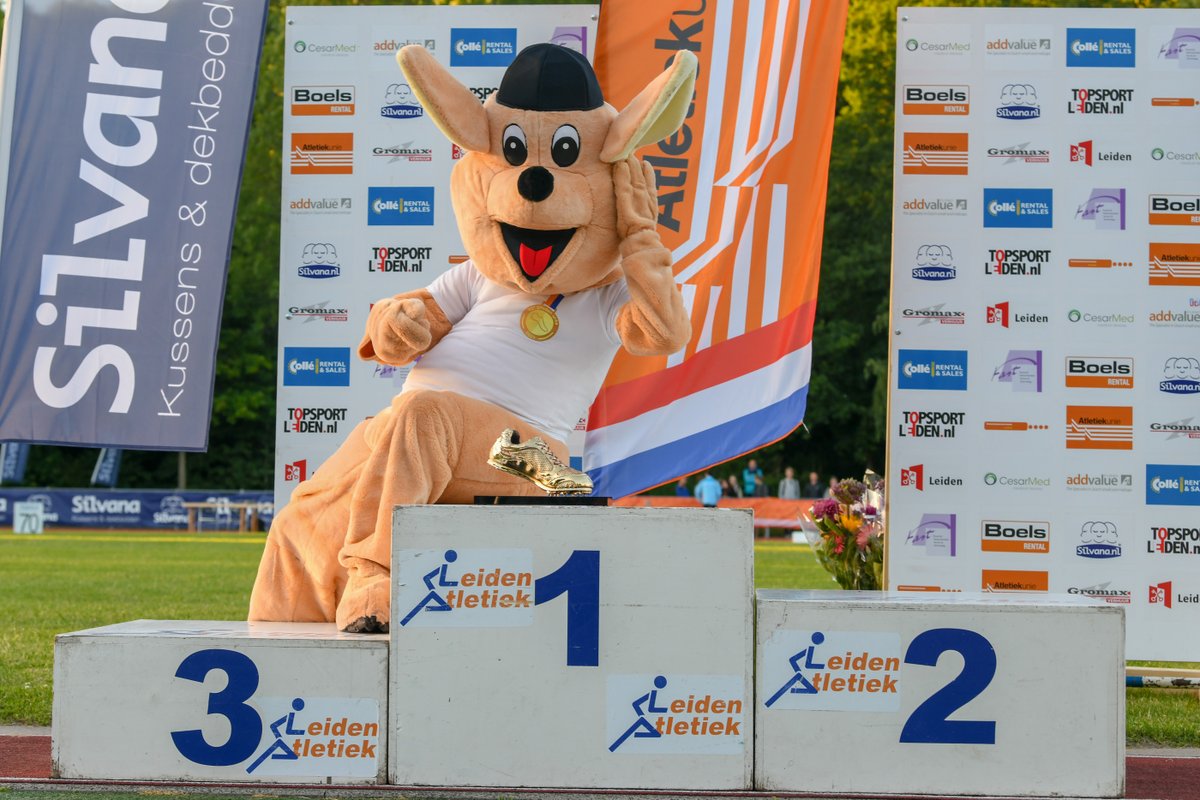 goudenspike's tweet photo. Vakkundige jury van drie: Chiel Warners, Jacqueline Goormachtigh en Hugo Kusters: https://t.co/1p32ycqtQi https://t.co/FOpS5zQu9G