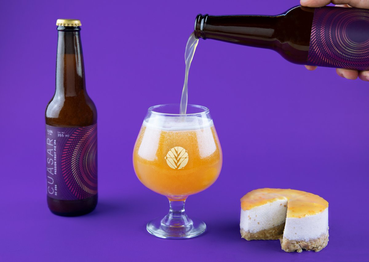 PrincipiaCraft's tweet photo. Observando el universo avistamos un nuevo Cuásar con colores vibrantes y geometría exótica, la emoción de este descubrimiento nos impulsó a experimentar con una masiva Passion Fruit Pie IPA.

Info por WhatsApp.👇https://t.co/5vJB6xqfrR https://t.co/mAIiToKtVB