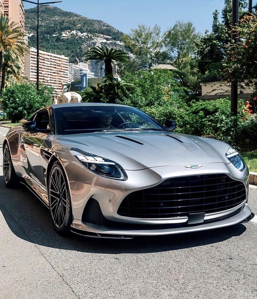 LuxuryCars365's tweet photo. Aston Martin DB12 ☀️ https://t.co/NqacjTjqQi
