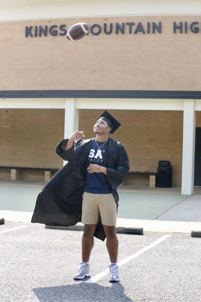 Grateful for this chapter in my life! Now onto the next… 📍919 @SAUFalcons <a href="/CoachFeggins/">Howard Feggins</a> #BeTheChange