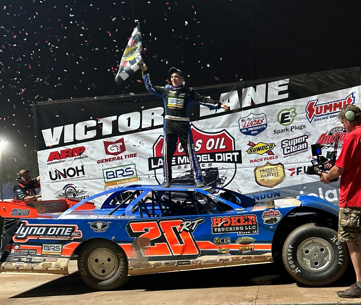RacingProMedia's tweet photo. Ricky Thornton Jr. went from third to first on the 20th lap of the 30-lap main event on Friday night at West Virginia Motor Speedway โ earning his sixth Lucas Oil Late Model Dirt Series win of the season.
#RickyThorntonJr #TimMcCreadie #DaultonWilson #LucasOil #LateModel #Dirt #Racing #Winner #Historic100 #WestVirginiaMotorSpeedway #WestVirginia
https://t.co/8JhRs1fHOp