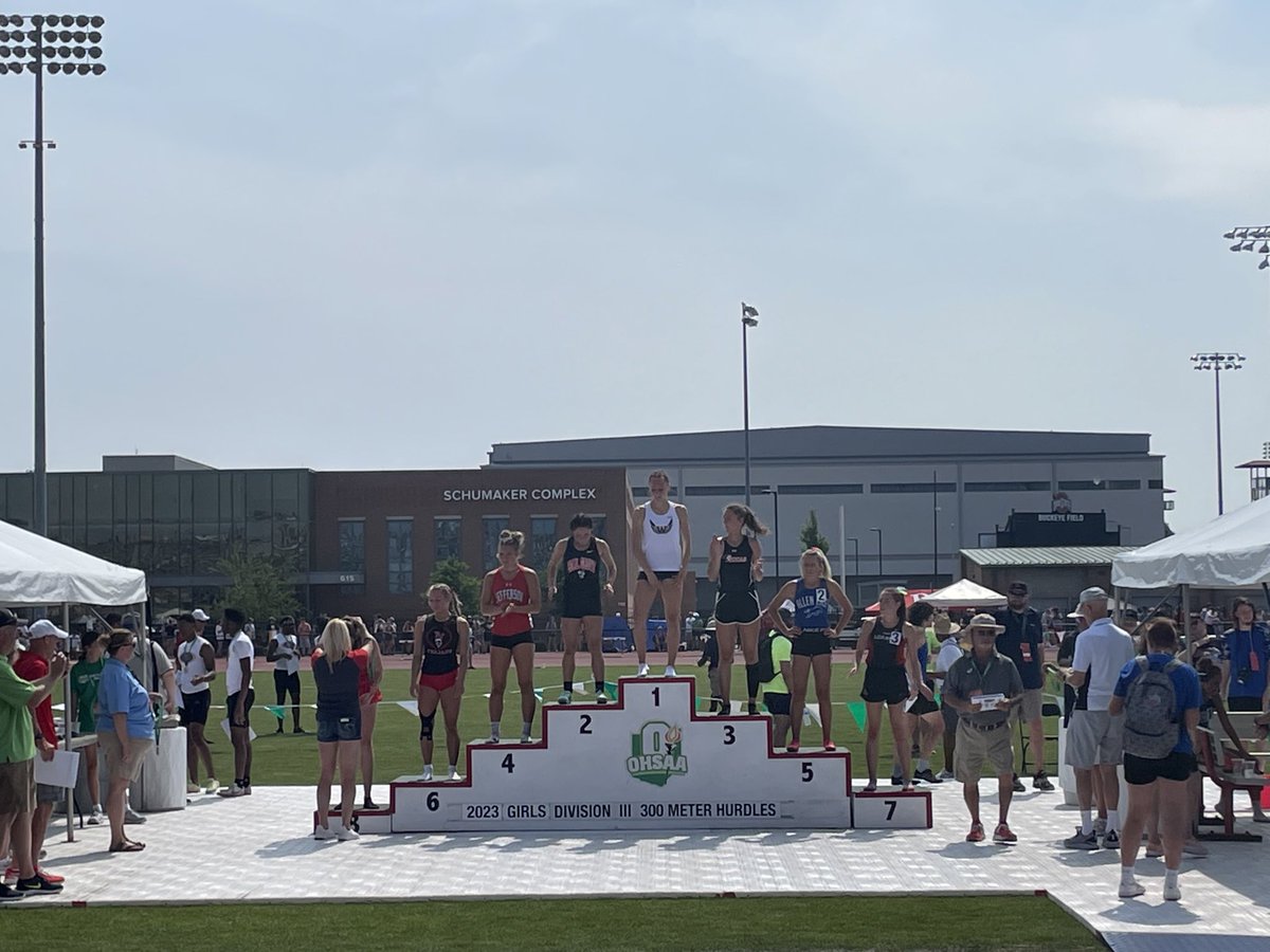 Congratulations to <a href="/LindemanLyv/">Lyv Lindeman</a> who finished 4th in the 300m hurdles in the state and broke her previous school record with a time of 44.99!