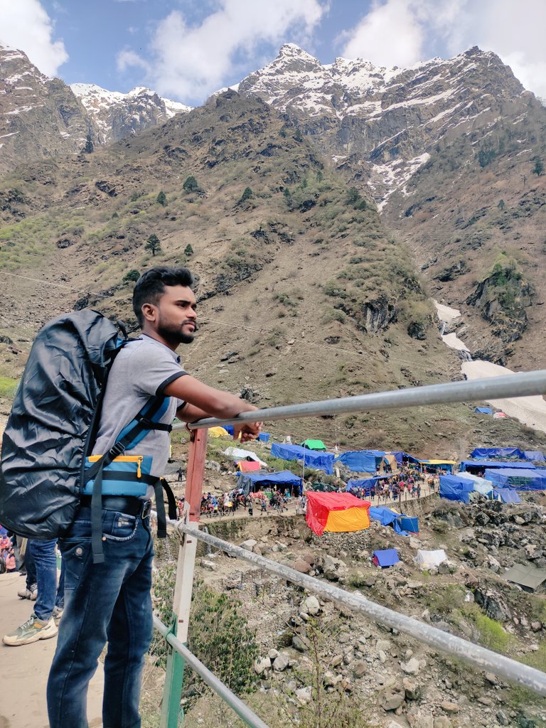 DewaganVeer's tweet photo. ना कोई हुनर मेरे पास है,ना भाग्य मेरे साथ है
फिर भी रहता हूं मैं बेफिक्र क्योंकि महादेव
मेरे साथ है। #jai #shree #kedarnath 
#utrakhand #Chhattisgarh https://t.co/p2IDn1YSRX