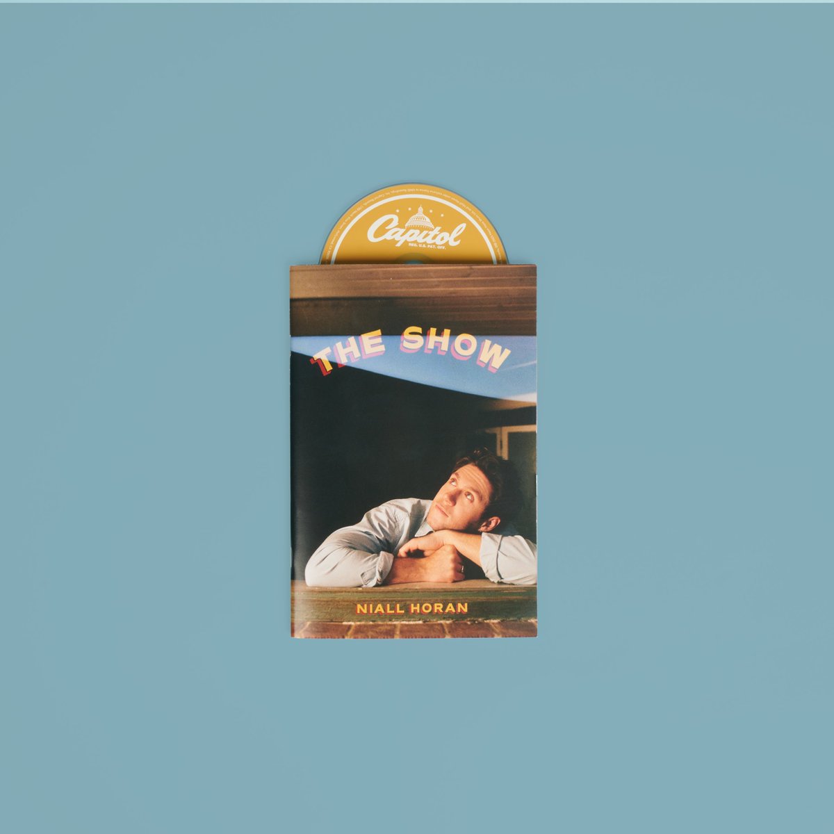 NiallOfficial's tweet photo. The Show CD zine features 32 pages of handwritten letters about the album tracks, lyrics and 30+ never before seen photos. Pre-order now: https://t.co/u09ce2OuYu https://t.co/Rg9CPBwfiz
