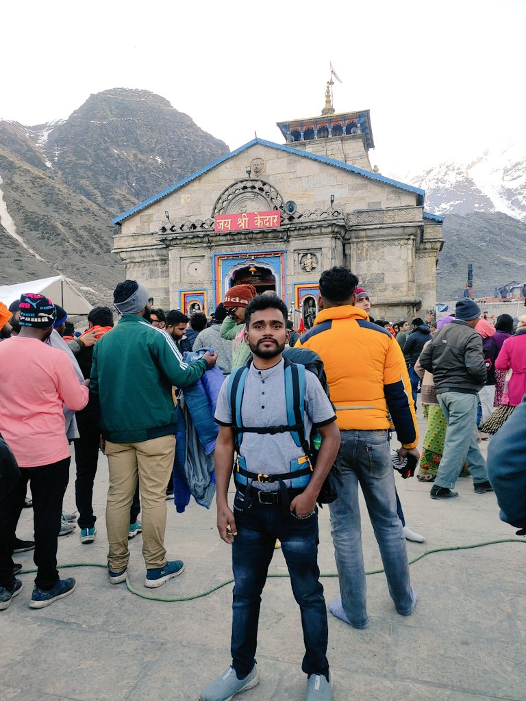 DewaganVeer's tweet photo. ना कोई हुनर मेरे पास है,ना भाग्य मेरे साथ है
फिर भी रहता हूं मैं बेफिक्र क्योंकि महादेव
मेरे साथ है। #jai #shree #kedarnath 
#utrakhand #Chhattisgarh https://t.co/p2IDn1YSRX