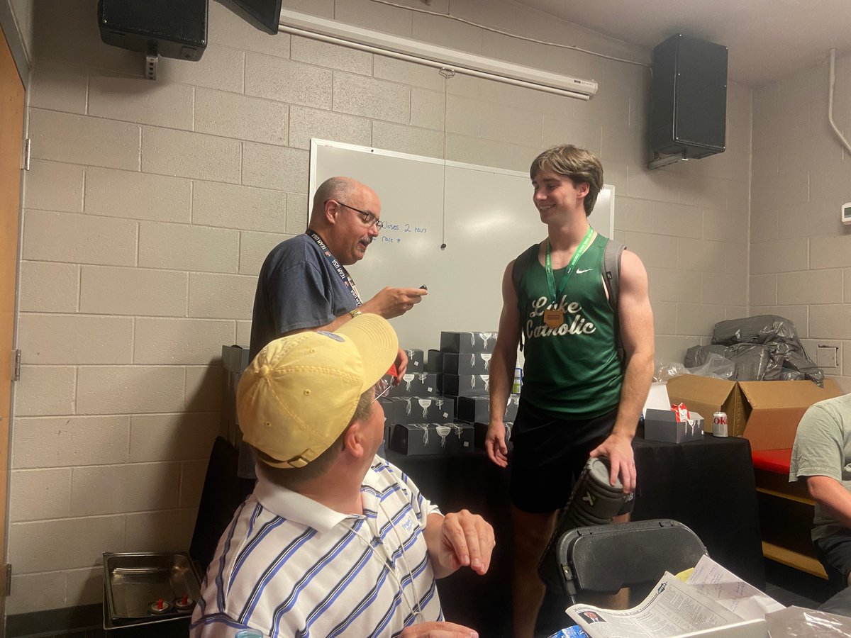 #NHtrack I've been coming to state for 20 years ... have never done an interview in the media room 😅
TJ came and found me upon request ... appreciate it 👍