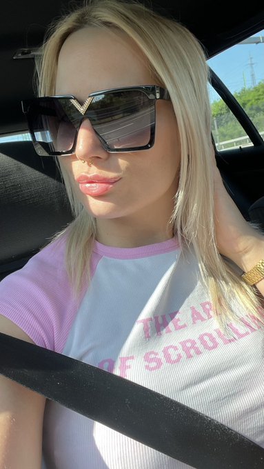 Juicy lips, isn&rsquo;t it? 🤫🤭 https://t.co/NDZeoSsHHa<a href="/tag/hungary"class="tags"><span>#hungary</span></a><a href="/tag/k%C3%A9kestet%C5%91"class="tags"><span>#k&eacute;kestető</span></a><a href="/tag/1014km"class="tags"><span>#1014km</span></a>