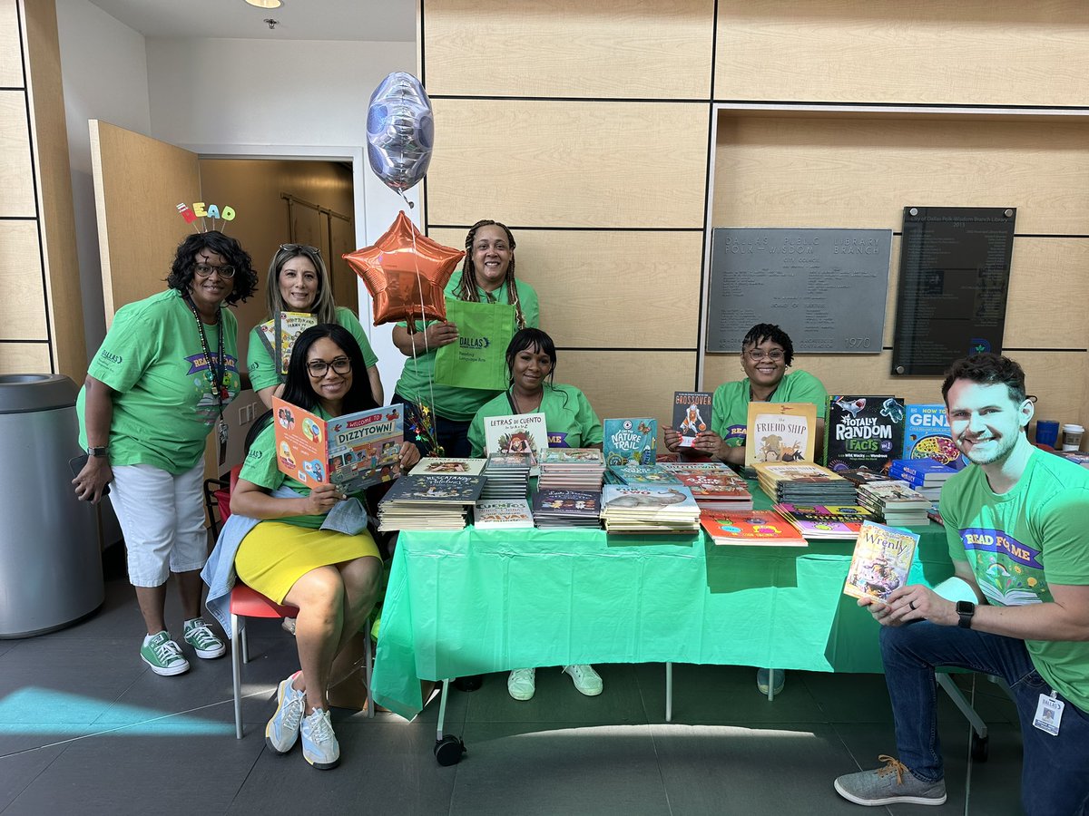 randle_vw's tweet photo. Stop by your local Dallas library for books to read for the summer!! Kick off to the Mayors SMART read program! #readforme @DrElenaSHill @randle_vw @ICanReadDallas @DISDlibraries_ https://t.co/twzlgTbdSC