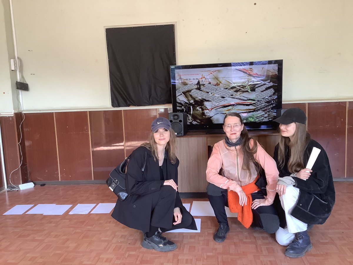 reconsound's tweet photo. 'song as technology' - Baltic Way
🔊 https://t.co/zwzCwHc3Ur

#sounddays Liepaja #Latvia 

⟿ storage of knowledge ❰ the song as a barricade ✸ memory holder ↂ language preserver ↹ investigation how to restore our wisdom ↺ our collective independence https://t.co/LBMm4A9LI2