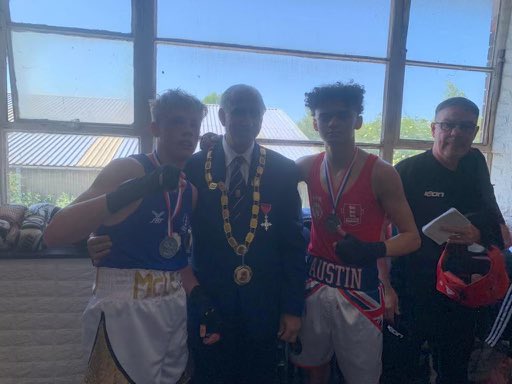 HamerBoxing's tweet image. Great win for our Austin today representing the Northwest Region Male Boxing squad against a very credible opponent from the Yorkshire Region 🥊🥊💙
Cracking bout lads 👏👏
Proud of you Austin 💙 @RochdaleCouncil @LtdMetals @WeActTogether @maverickstars1