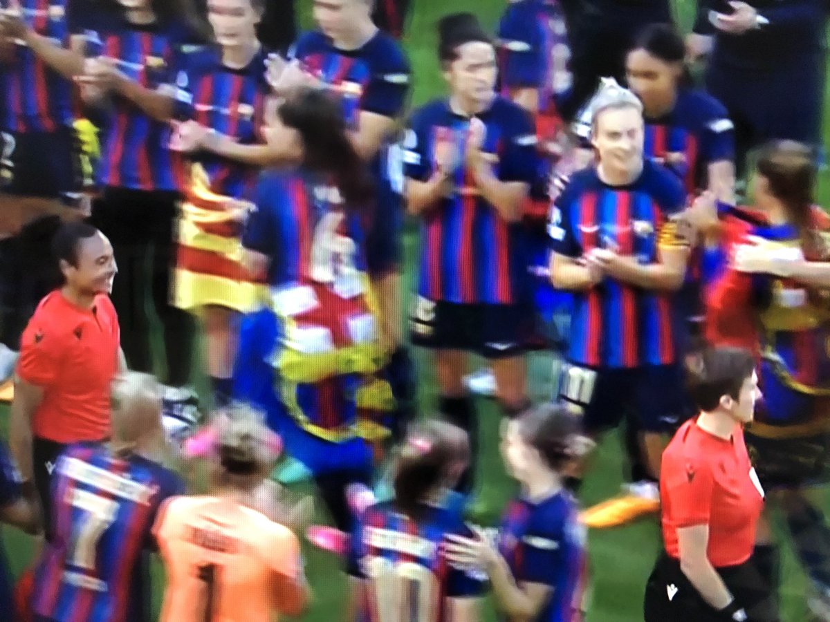 marc__guardiola's tweet photo. Partidàs i finalassa! Molt grans les jugadores del Barça! Enhorabona @FCBfemeni Campiones!!! #UWCLfinal #Champions https://t.co/eemMplwKY1