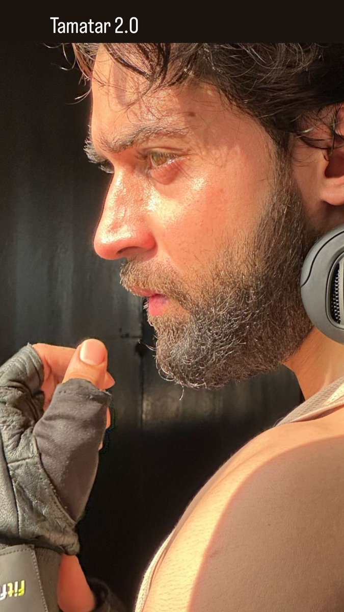 SSolozilla's tweet photo. TAMATAR 2.0

#BilalAbbasKhan 
#HBDBilalAbbasKhan https://t.co/K11bwTRHCj