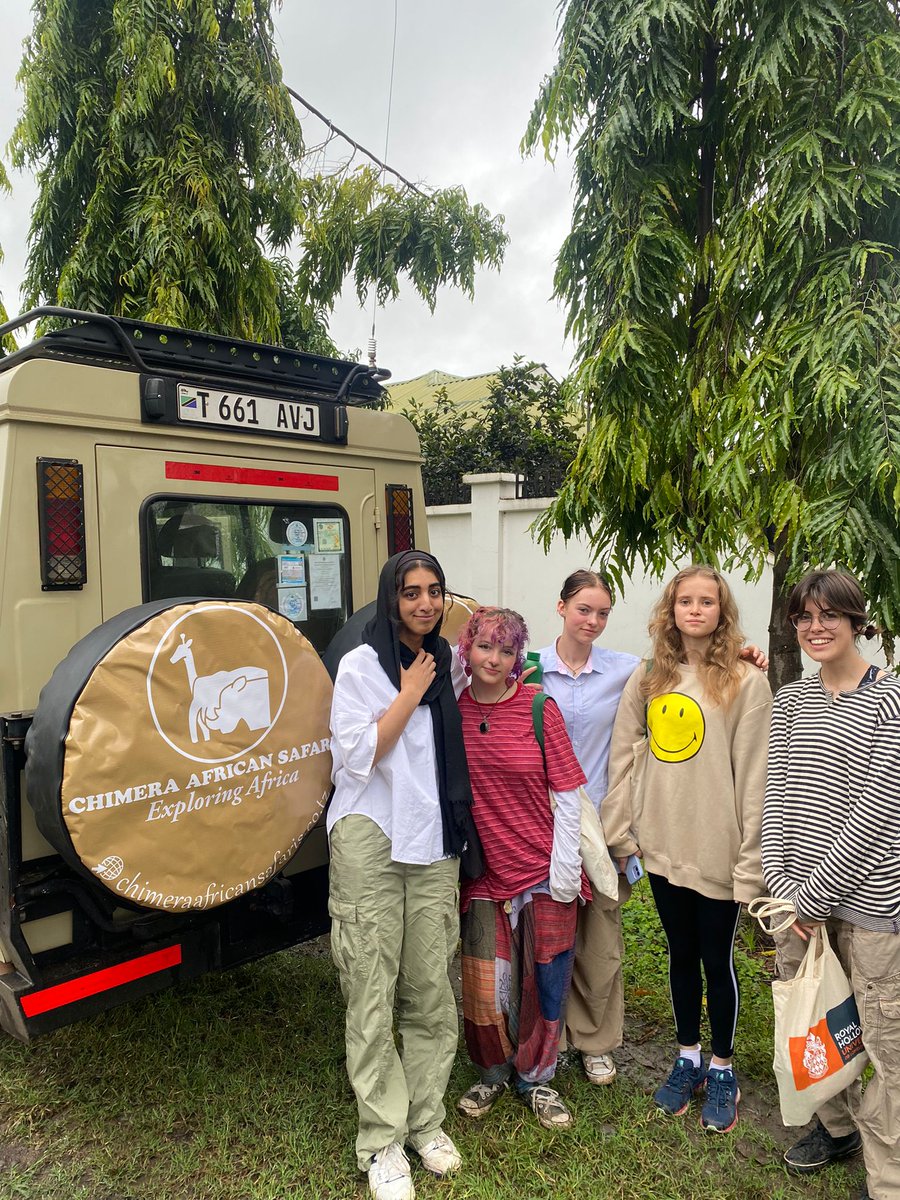 R6newsandviews's tweet photo. Safari day in Tanzania! 🇹🇿 #challengesabroad https://t.co/BYPswxMina