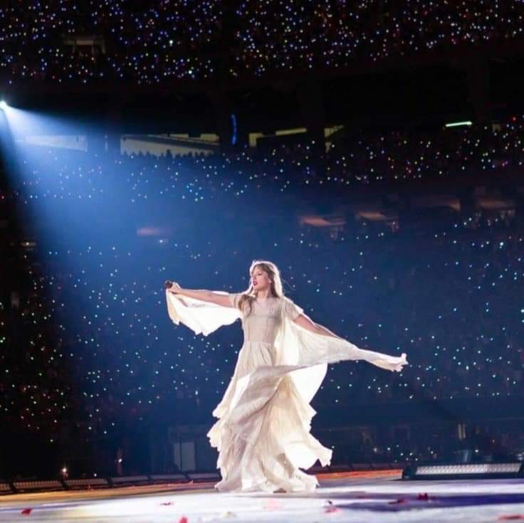 Taylor Swift Ecuador on Twitter "Tweet de la suerte para que vayas a un concierto de Taylor