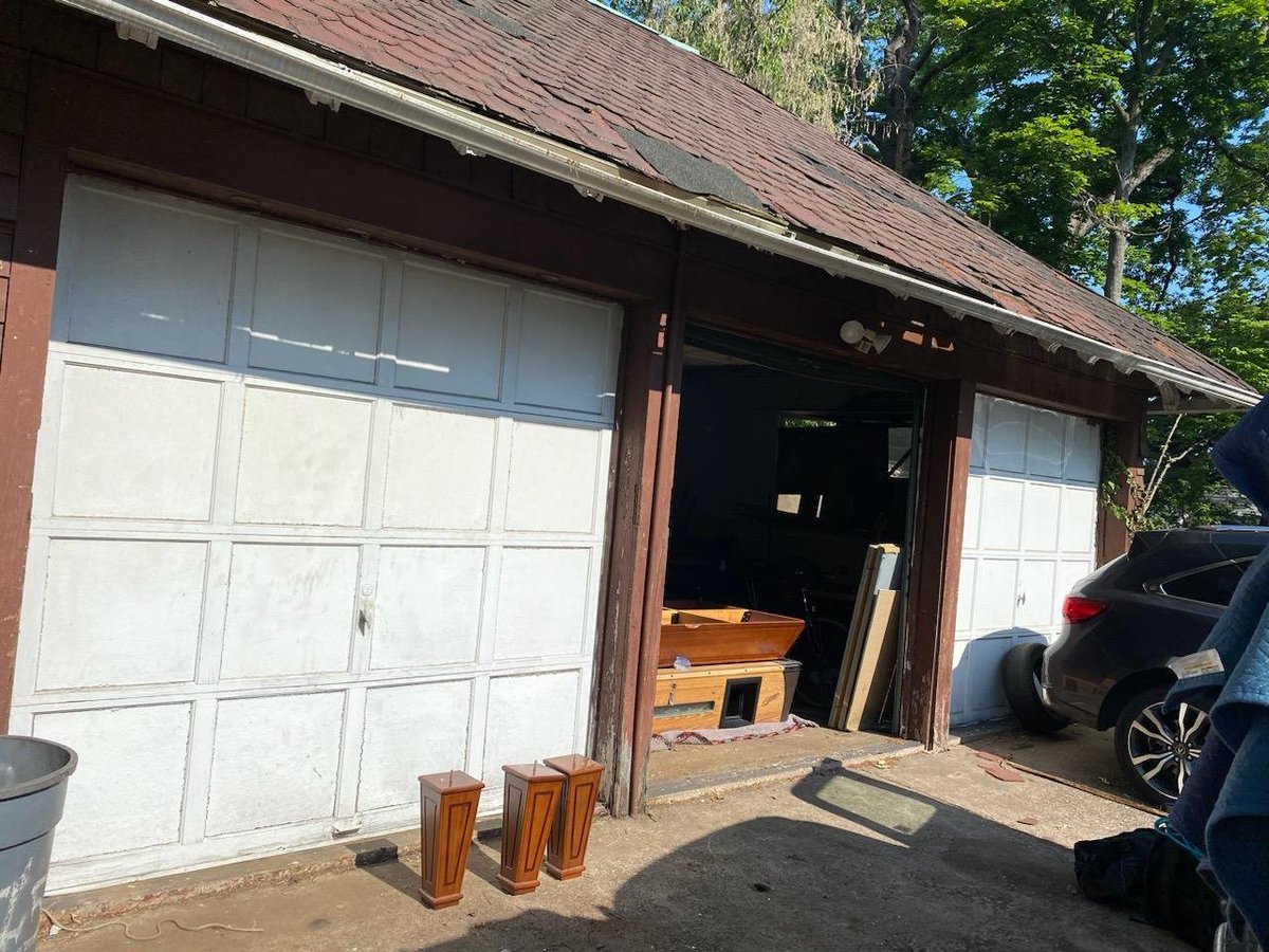 ATeamPoolTable's tweet photo. Loading up tables and doing rails fully prepared for all your pool table needs 👍🎱
A-Team Pool Table Services
Call us at: (201) 538-5428

#pooltableservices #ateampooltables #pooltableassembly #pool #billiardtable #billiardsupply #billiardservices #billiards #olhausenbilliards https://t.co/Rnw3Puwftm