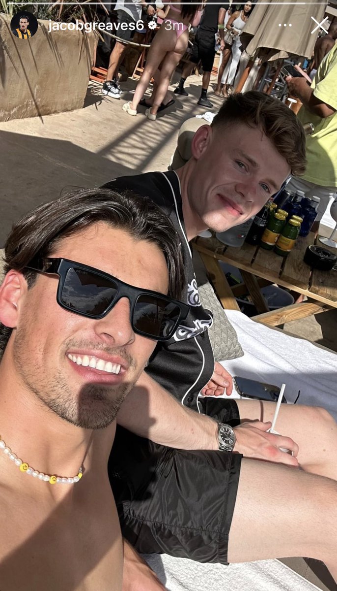 Jacob Greaves & KLP reunited on holiday🖤🧡

#TwoOfOurOwn #hcafc