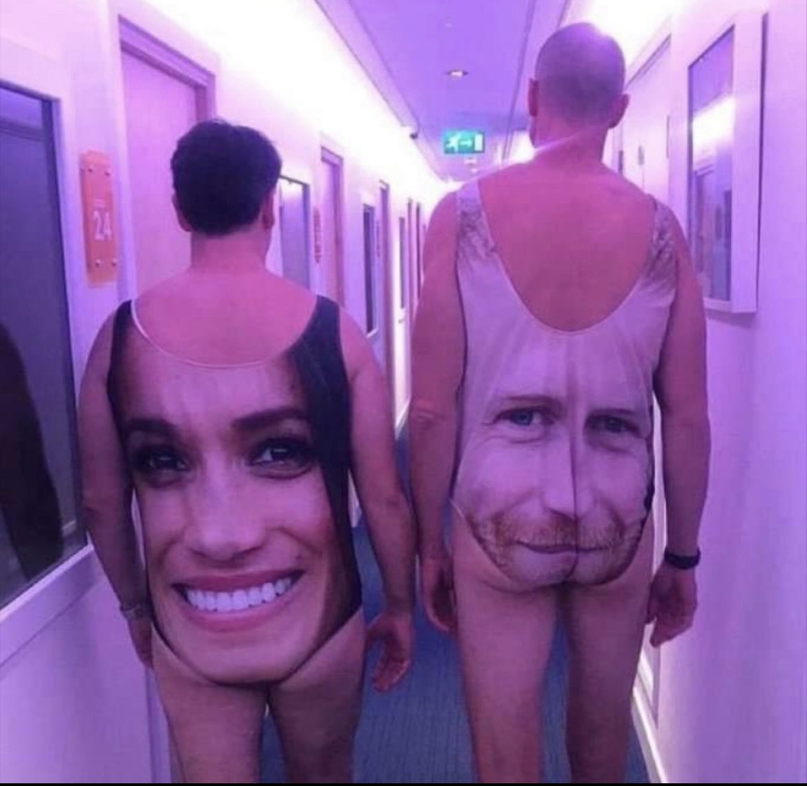 @Blu_Alexia_ Bathingsuits ready 🤡😂
#MeghanMarkleisaJoke
#HarryAndMeghanAreFinished #DiscountDuchess