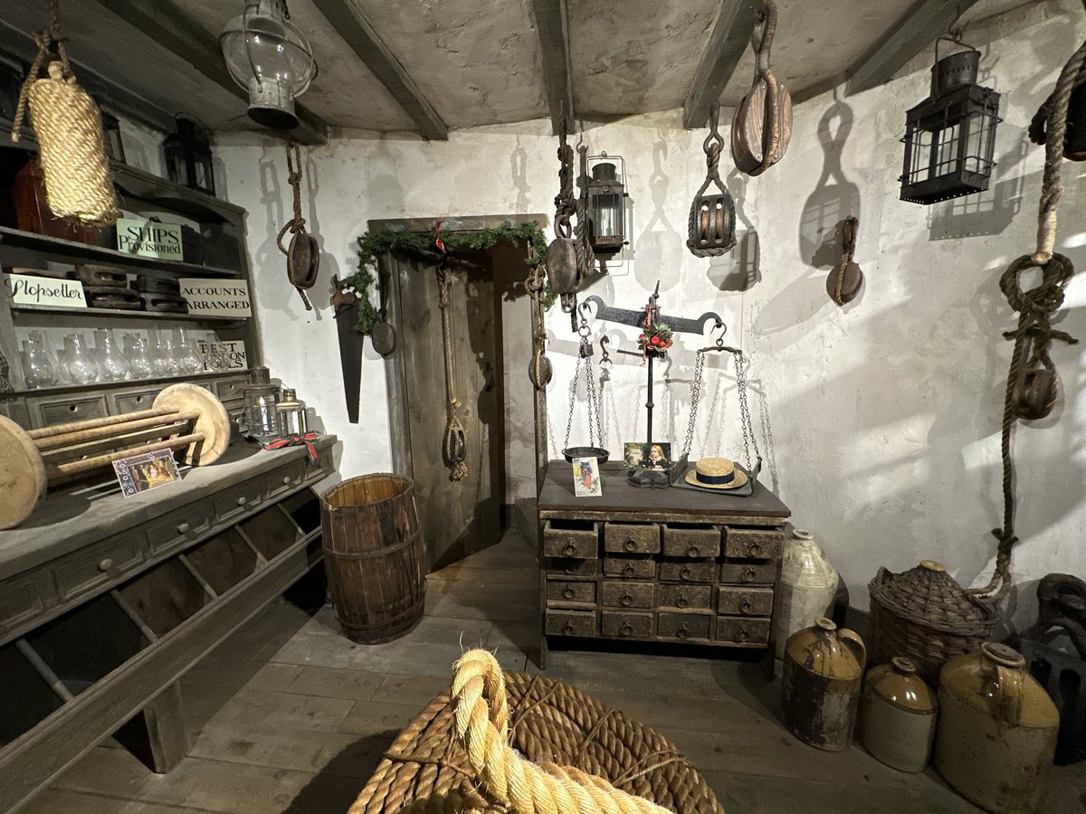 drdan_o's tweet photo. Coming up next week - the final two items in my 20 items for #MoLD20 - celebrating 20 years of @MuseumofLondon Docklands - and a virtual tour of the museum’s brilliant Sailortown (which is one of my favourite bits!) https://t.co/HyIKc0OLym