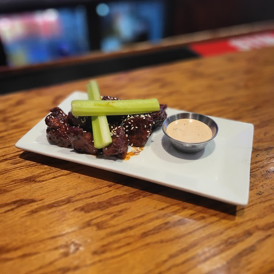 urbanvegannyc's tweet image. Breaking the snack routine with these Korean BBQ wings!

 No ordinary appetizer!
These wings are a game changer..

#KoreanBBQWings 
#SnackUpgrade 
#WingCrush 
#veganapproved
#FoodieAdventure