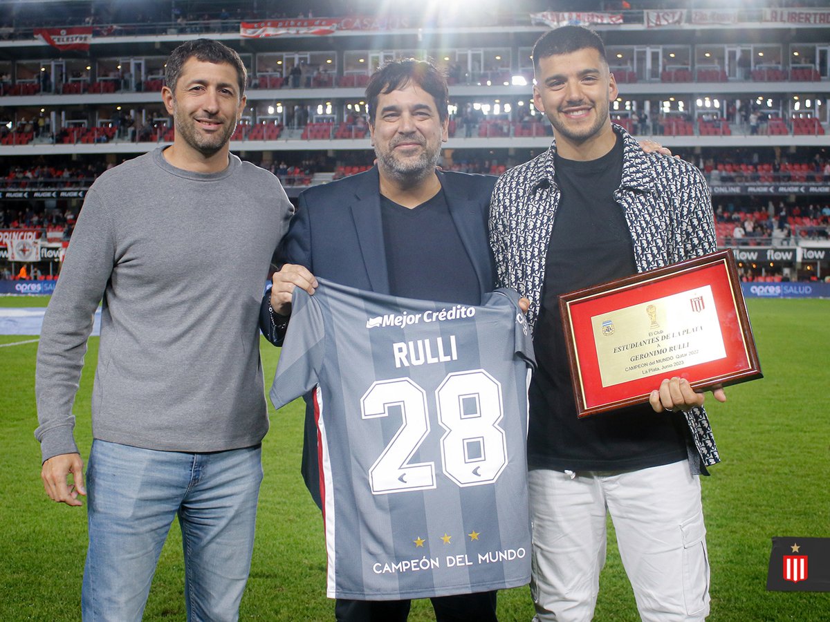 🏆🇦🇷 De nuestro semillero a la cima del mundo. ¡Qué lindo tenerte en casa, @gerorulli! ❤