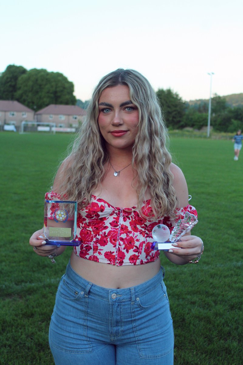 Katie Williams - congratulations on a fabulous season with the Pennies 💙 1st team Captain's award 1st team Young player award @AberWFC_juniors @AberChronicle @AberVoice